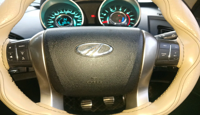 2019 Mahindra XUV500 W7, Diesel, Manual, 56,575 km, interior