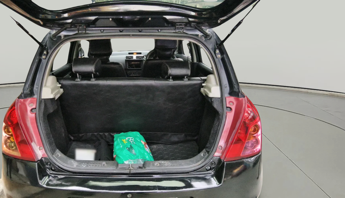 2011 Maruti Swift VXI, Petrol, Manual, 1,38,210 km, exterior