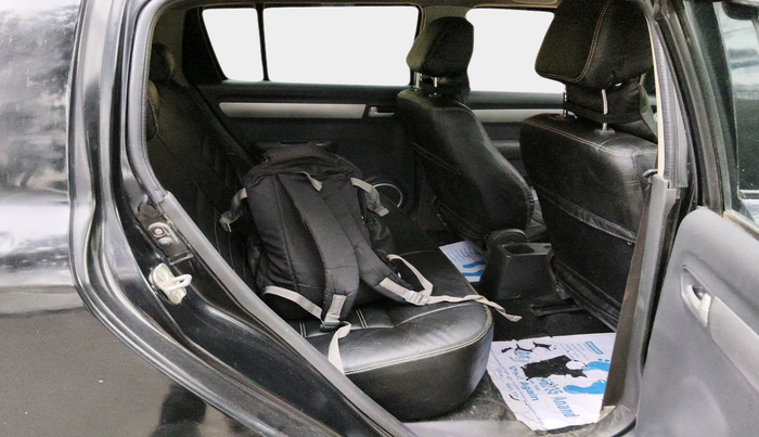 2011 Maruti Swift VXI, Petrol, Manual, 1,38,210 km, interior