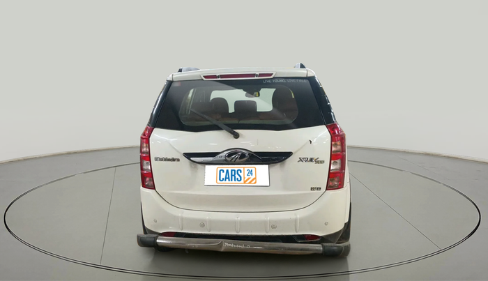 2017 Mahindra XUV500 W9, Diesel, Manual, 1,46,625 km, exterior