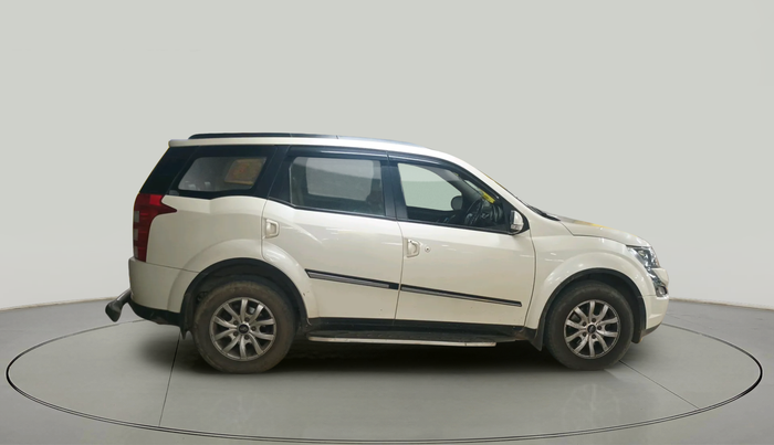 2017 Mahindra XUV500 W9, Diesel, Manual, 1,46,625 km, exterior