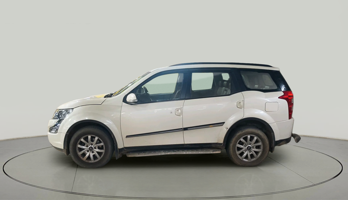 2017 Mahindra XUV500 W9, Diesel, Manual, 1,46,625 km, exterior