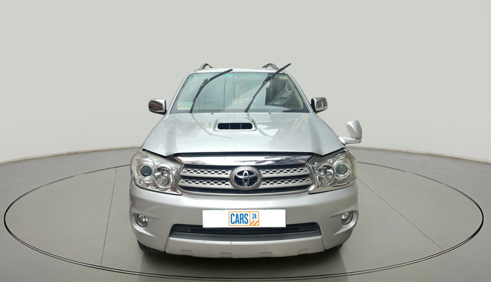 2011 Toyota Fortuner 3.0 4X4 MT, Diesel, Manual, 80,249 km, exterior