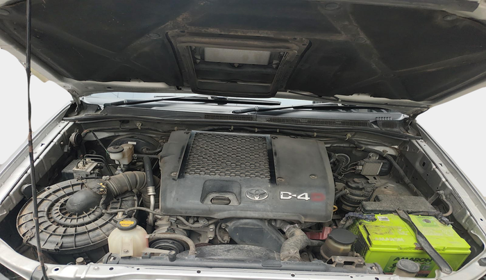 2011 Toyota Fortuner 3.0 4X4 MT, Diesel, Manual, 80,249 km, exterior