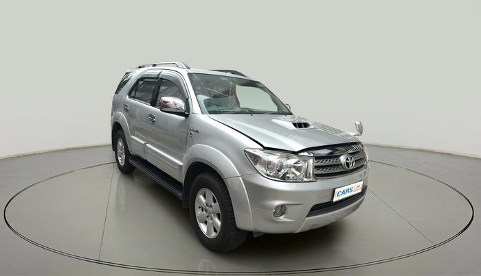 2011 Toyota Fortuner 3.0 4X4 MT, Diesel, Manual, 80,249 km, exterior