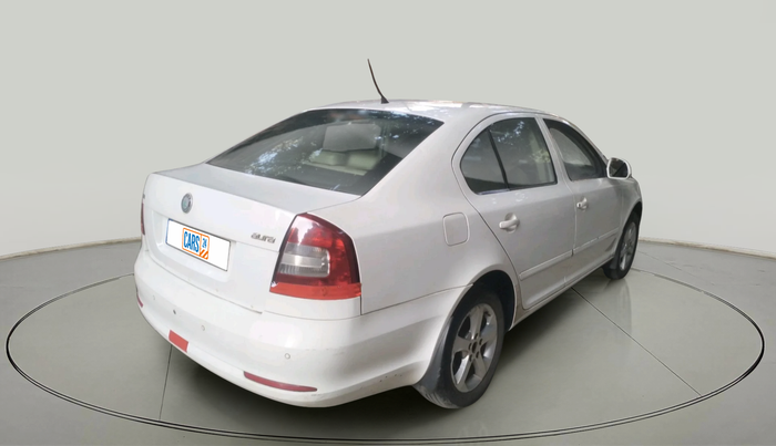 2010 Skoda Laura ELEGANCE 2.0 TDI CR MT, Diesel, Manual, 2,50,627 km, exterior