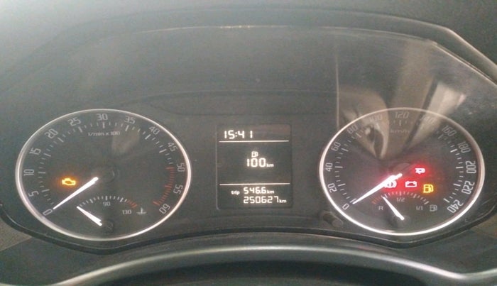 2010 Skoda Laura ELEGANCE 2.0 TDI CR MT, Diesel, Manual, 2,50,627 km, interior