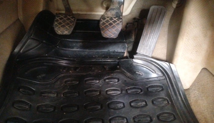 2010 Skoda Laura ELEGANCE 2.0 TDI CR MT, Diesel, Manual, 2,50,627 km, interior