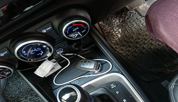 2019 Hyundai VENUE SX PLUS 1.0 TURBO DCT, Petrol, Automatic, 29,557 km, interior