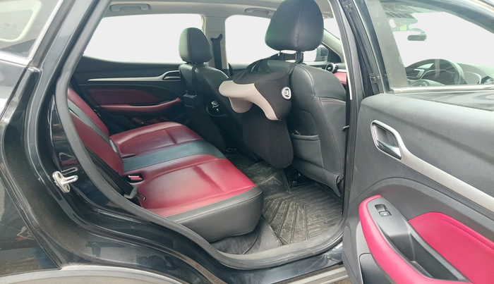 2022 MG ASTOR SAVVY 1.5 CVT, Petrol, Automatic, 29,857 km, interior