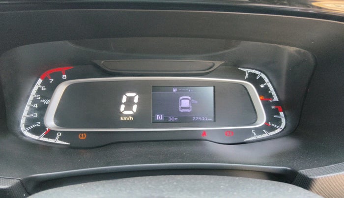 2022 KIA SONET HTK PLUS 1.0 IMT, Petrol, Manual, 22,544 km, interior