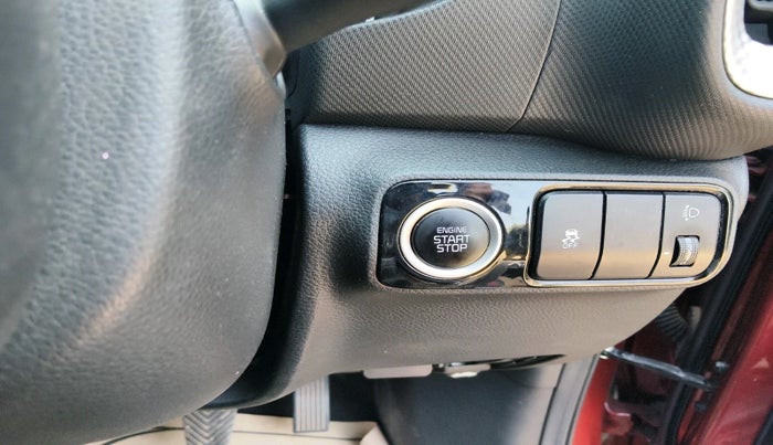 2022 KIA SONET HTK PLUS 1.0 IMT, Petrol, Manual, 22,544 km, interior