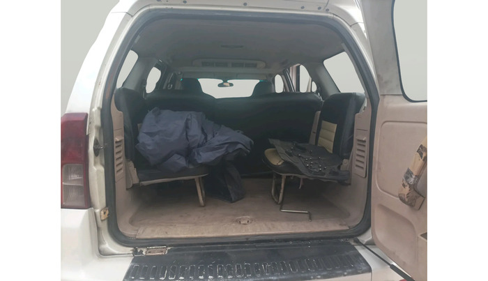 2015 Tata Safari Storme 2.2 EX 4X2, Diesel, Manual, 1,49,589 km, interior