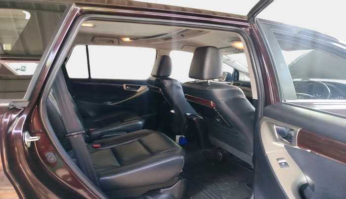 2016 Toyota Innova Crysta 2.4 ZX 7 STR, Diesel, Manual, 1,26,473 km, interior