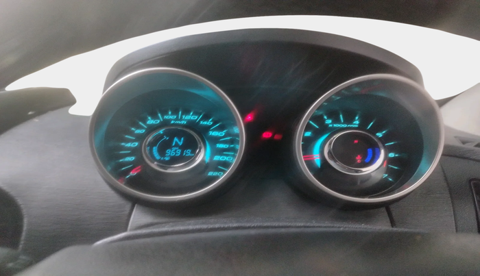 2018 Mahindra XUV500 W7, Diesel, Manual, 96,919 km, interior