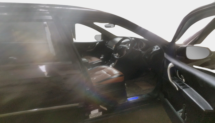 2018 Mahindra XUV500 W7, Diesel, Manual, 96,919 km, interior