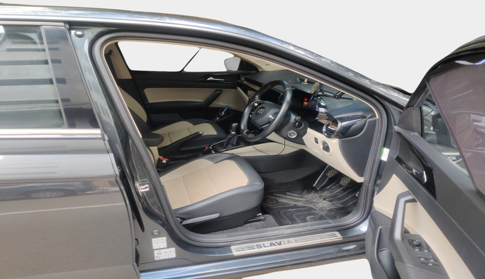 2022 Skoda SLAVIA STYLE 1.5L TSI MT, Petrol, Manual, 23,615 km, interior