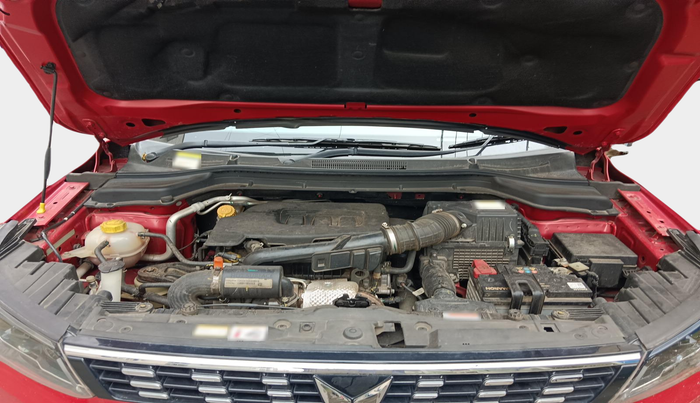 2023 Mahindra XUV300 W8 1.2 PETROL, Petrol, Manual, 14,700 km, exterior