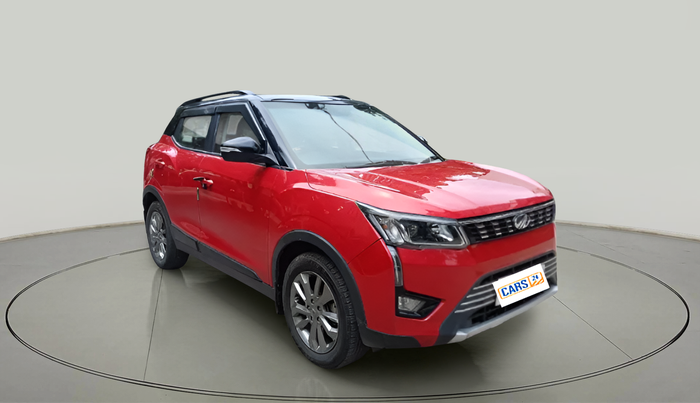 2023 Mahindra XUV300 W8 1.2 PETROL, Petrol, Manual, 14,700 km, exterior