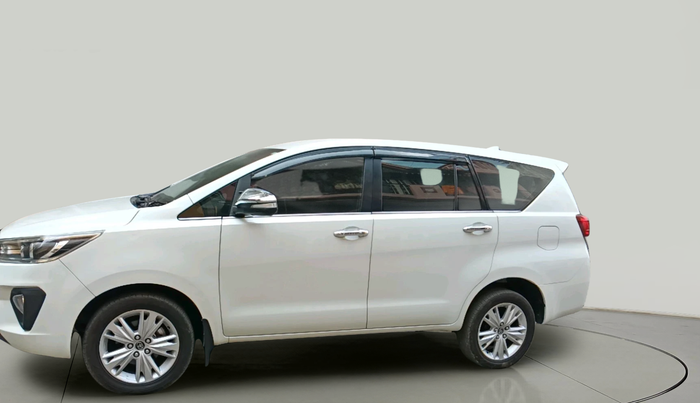 2016 Toyota Innova Crysta 2.4 ZX 7 STR, Diesel, Manual, 91,570 km, exterior