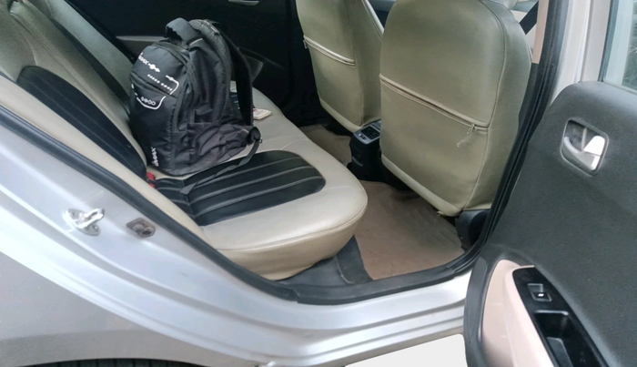 2014 Hyundai Xcent S (O) 1.2, Petrol, Manual, 64,022 km, interior