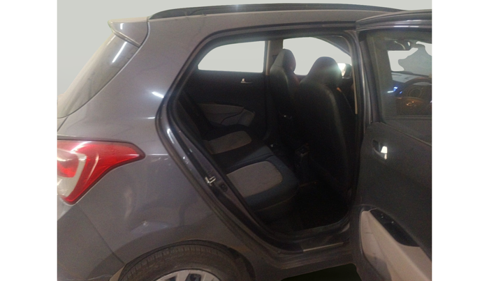 2016 Hyundai Grand i10 SPORTZ 1.2 KAPPA VTVT, Petrol, Manual, 61,615 km, interior