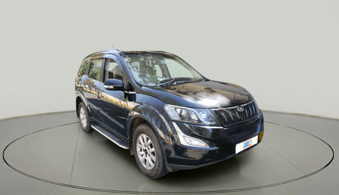 2016 Mahindra XUV500 W10 AT, Diesel, Automatic, 64,308 km, exterior
