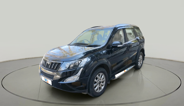 2016 Mahindra XUV500 W10 AT, Diesel, Automatic, 64,308 km, exterior