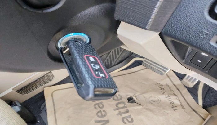 2016 Mahindra XUV500 W10 AT, Diesel, Automatic, 64,308 km, interior