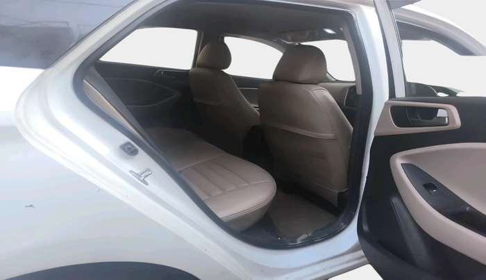 2015 Hyundai Elite i20 ASTA 1.4 CRDI, Diesel, Manual, 68,719 km, interior