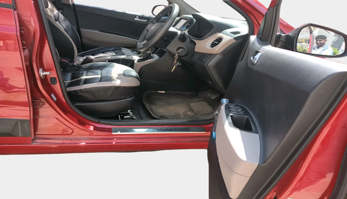 2018 Hyundai Grand i10 SPORTZ AT 1.2 KAPPA VTVT, Petrol, Automatic, 31,260 km, interior