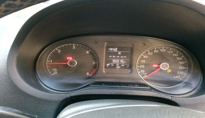 2014 Volkswagen Polo HIGHLINE1.5L, Diesel, Manual, 95,919 km, interior