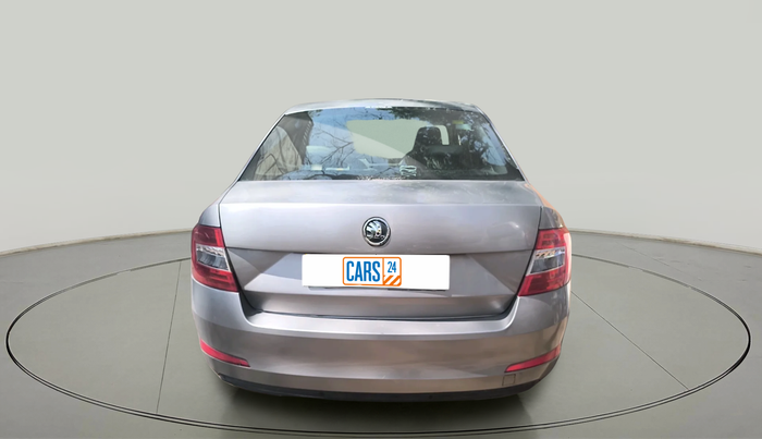 2013 Skoda Octavia AMBITION 2.0 TDI AT, Diesel, Automatic, 1,48,816 km, exterior