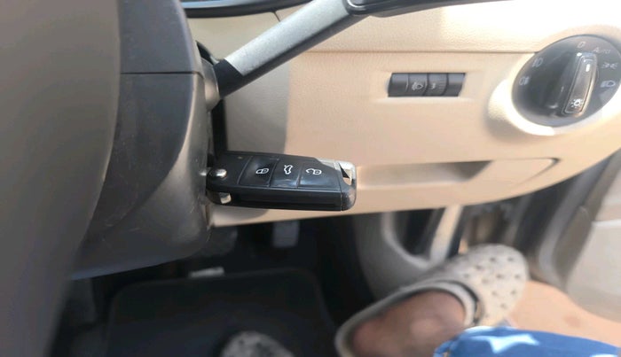 2013 Skoda Octavia AMBITION 2.0 TDI AT, Diesel, Automatic, 1,48,816 km, interior