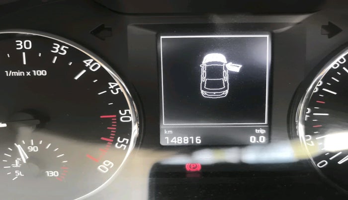 2013 Skoda Octavia AMBITION 2.0 TDI AT, Diesel, Automatic, 1,48,816 km, interior