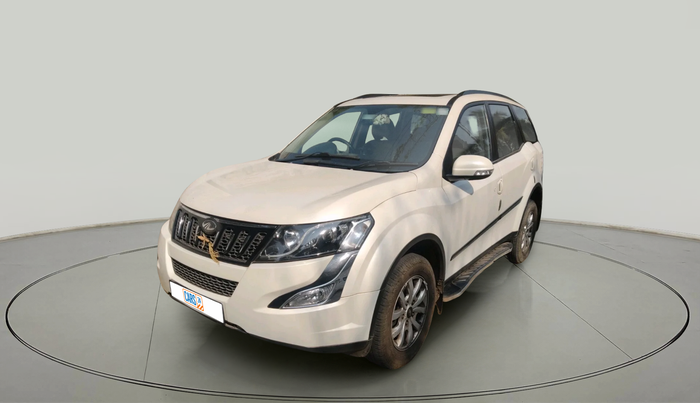 2017 Mahindra XUV500 W10 AT, Diesel, Automatic, 1,62,597 km, exterior