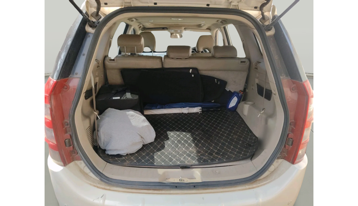 2017 Mahindra XUV500 W10 AT, Diesel, Automatic, 1,62,597 km, exterior