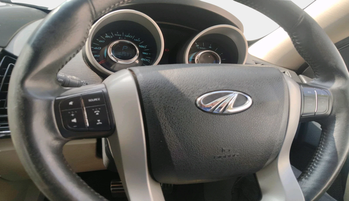 2017 Mahindra XUV500 W10 AT, Diesel, Automatic, 1,62,597 km, interior