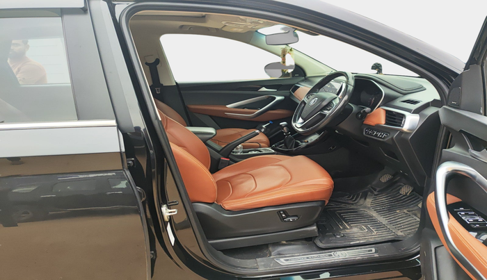 2021 MG HECTOR PLUS SHARP 2.0 DIESEL TURBO MT 6-STR, Diesel, Manual, 58,002 km, interior