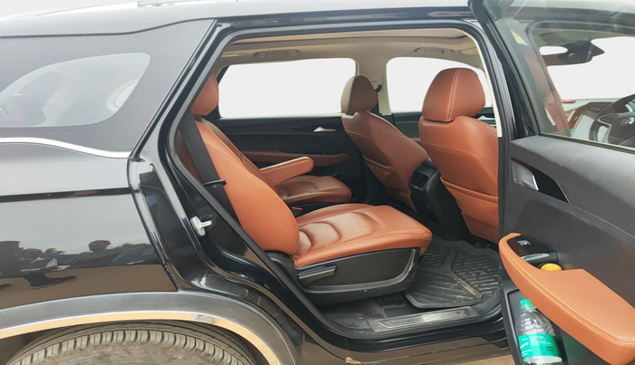 2021 MG HECTOR PLUS SHARP 2.0 DIESEL TURBO MT 6-STR, Diesel, Manual, 58,002 km, interior