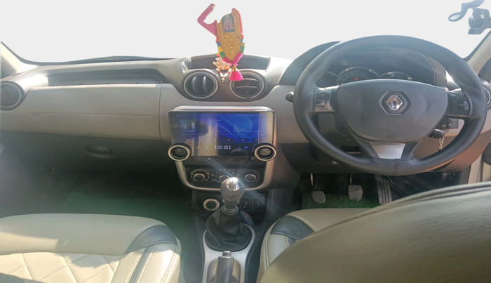 2014 Renault Duster 110 PS RXZ 4X4 MT DIESEL, Diesel, Manual, 1,38,398 km, interior