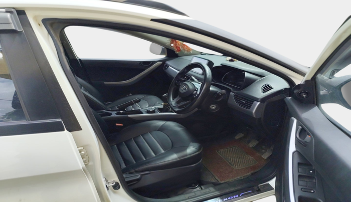 2023 Tata NEXON XM PETROL, Petrol, Manual, 26,028 km, interior
