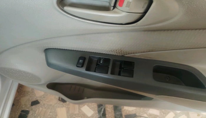 2014 Toyota Etios Liva G, Petrol, Manual, 57,352 km, interior