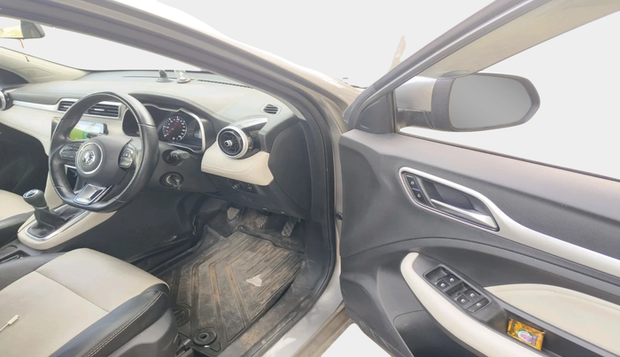 2022 MG ASTOR SUPER EX 1.5 MT, Petrol, Manual, 32,025 km, interior