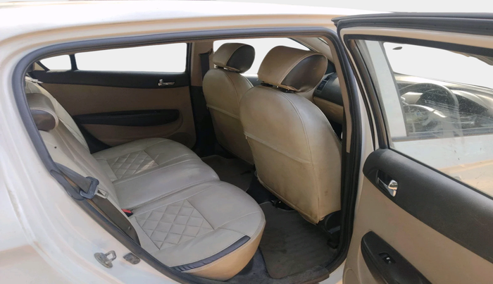 2013 Hyundai i20 ASTA 1.4 CRDI, Diesel, Manual, 1,31,114 km, interior