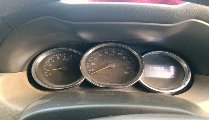 2015 Renault Duster 85 PS RXL DIESEL, Diesel, Manual, 1,18,240 km, interior