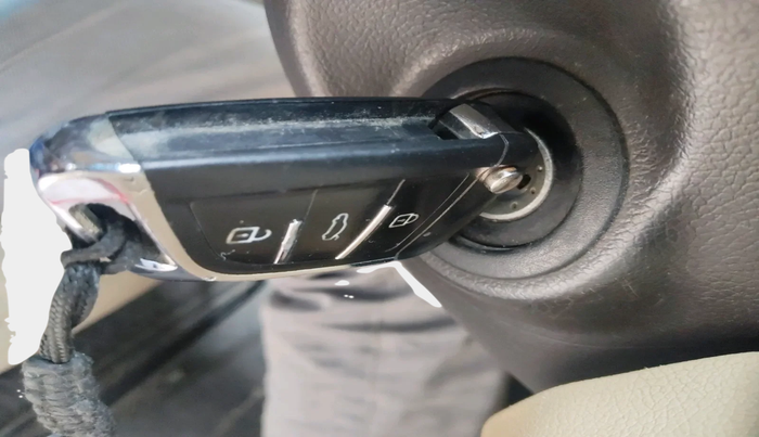 2016 Hyundai Verna 1.6 VTVT SX, Petrol, Manual, 1,03,606 km, interior