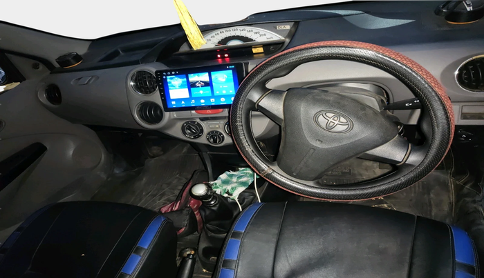 2011 Toyota Etios Liva GD, Diesel, Manual, 2,20,740 km, interior