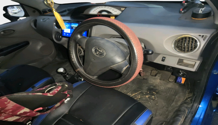 2011 Toyota Etios Liva GD, Diesel, Manual, 2,20,740 km, interior
