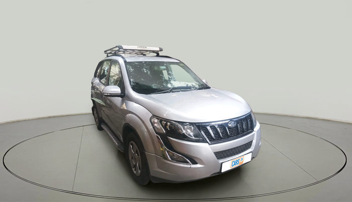 2017 Mahindra XUV500 W6, Diesel, Manual, 1,53,386 km, exterior
